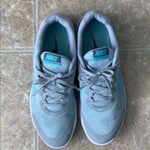 Nike Flex Experience running shoes size 10.5